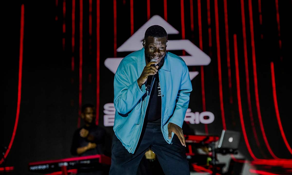 Samuel Eleoterio lança o single e videoclipe de “Vai na Marcha”
