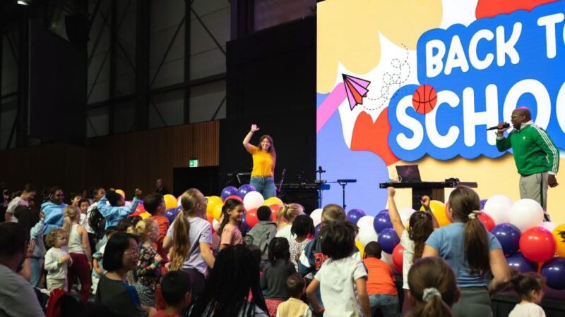 Igreja na Holanda leva 56 pessoas a Jesus em evento comunitário